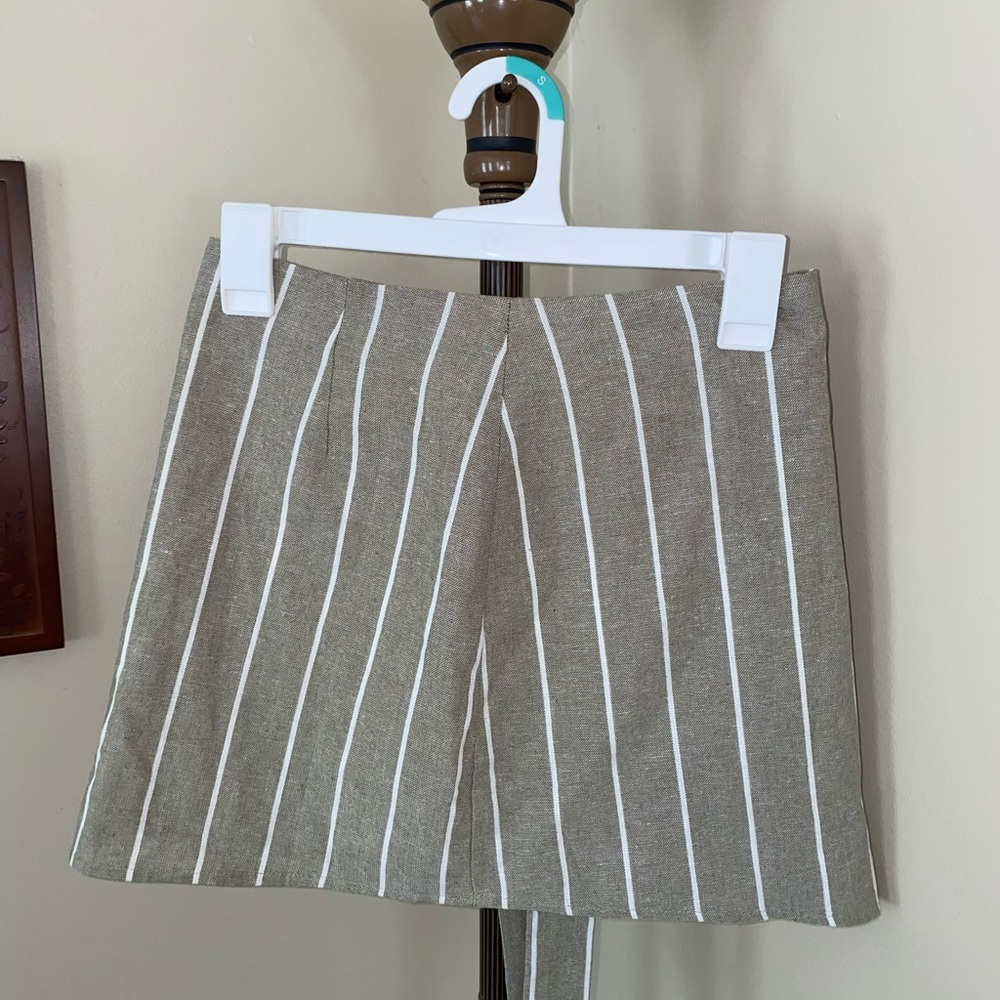 Forever 21 Size Small Olive Green Skirt